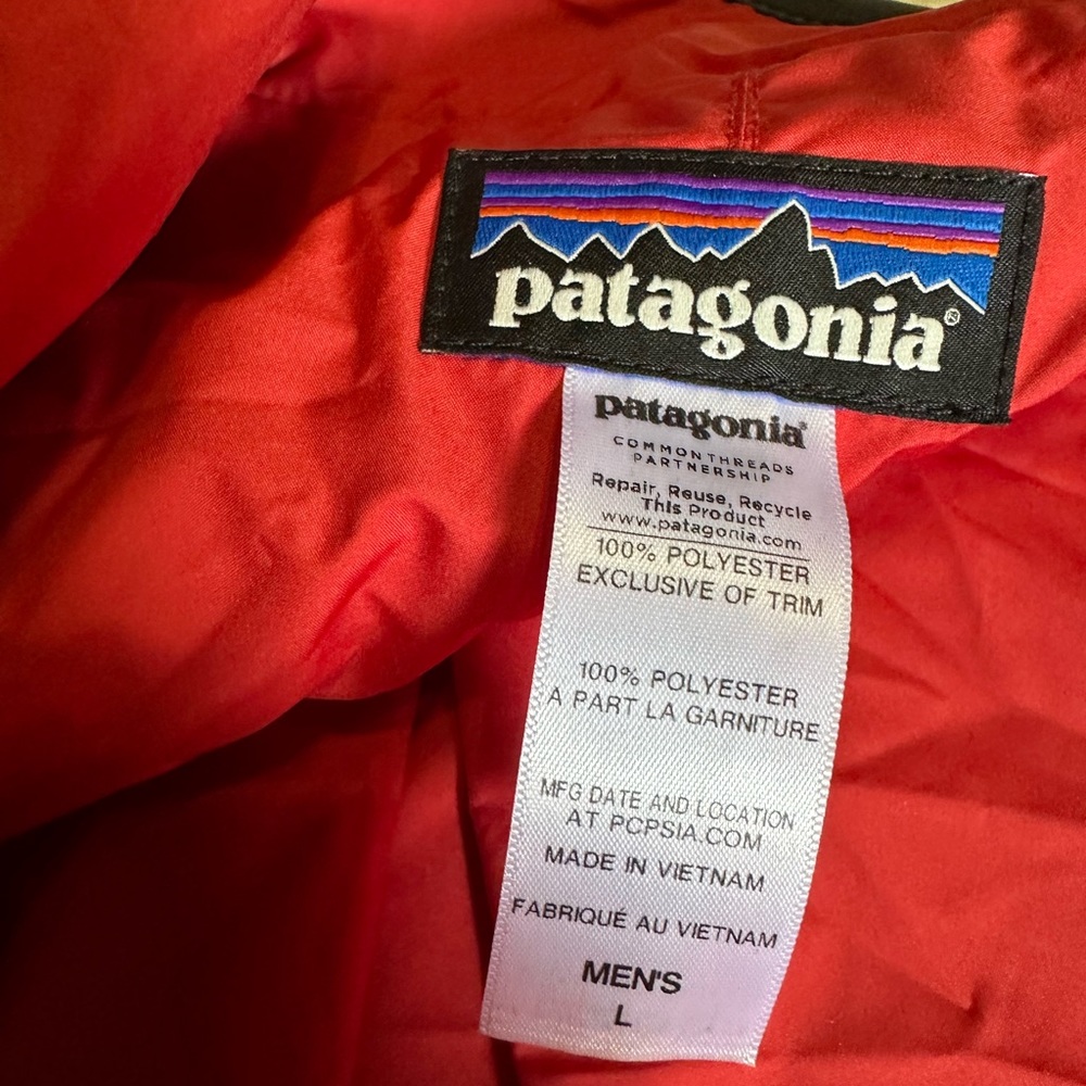 Patagonia Gray and Red Fleece Jacket - Picture 5 of 8